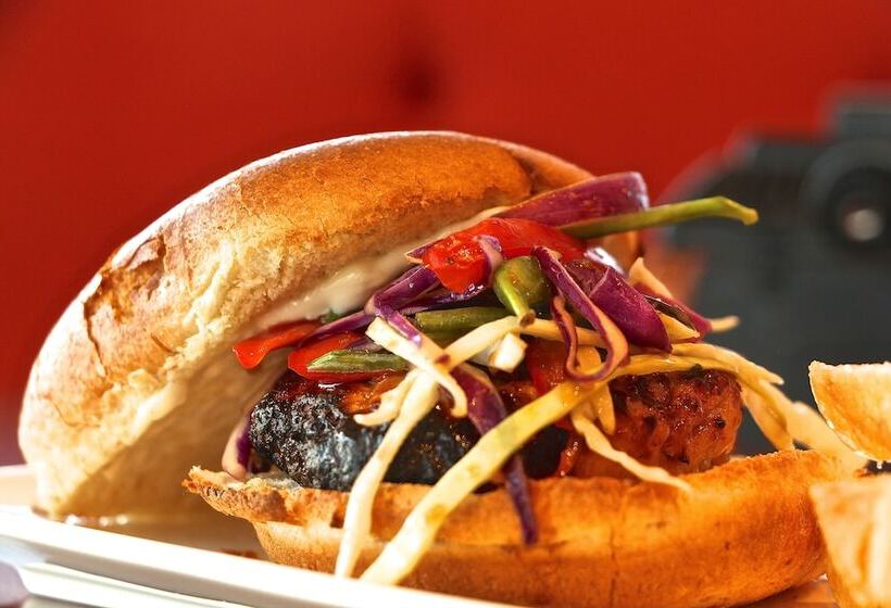 هتل Fairfield Inn & Suites By Marriott Regina