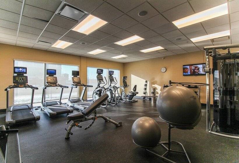 هتل Fairfield Inn & Suites By Marriott Regina