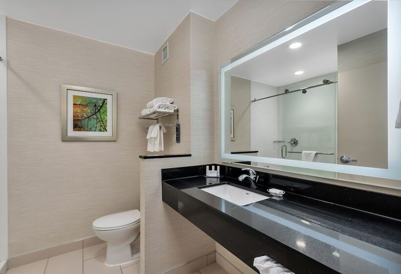 هتل Fairfield Inn & Suites By Marriott Regina