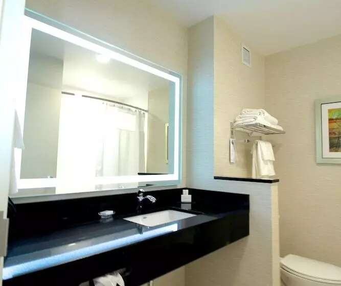 Hotelli Fairfield Inn & Suites By Marriott Regina
