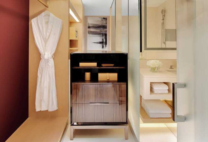 Four Seasons Hotel Dubai International Financial Centre