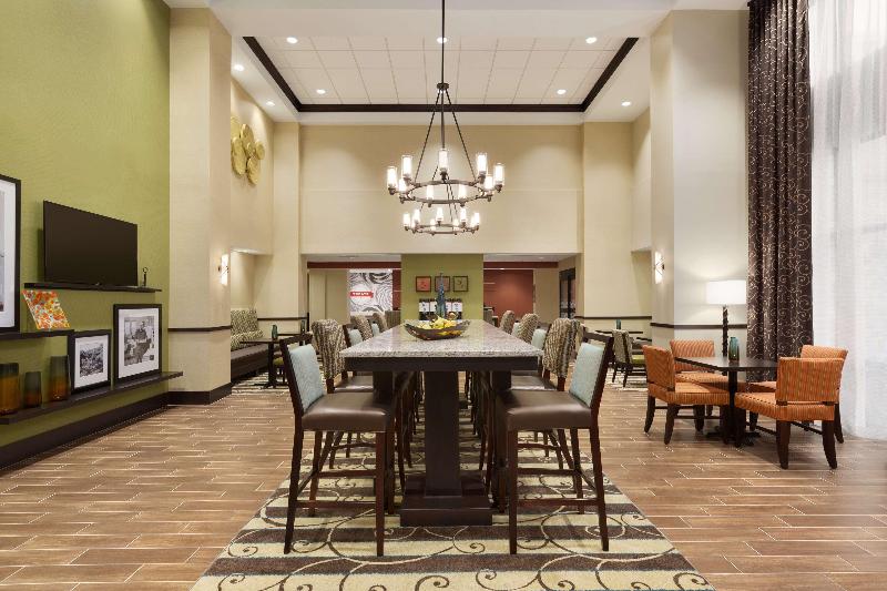 Отель Hampton Inn & Suites Niles/warren