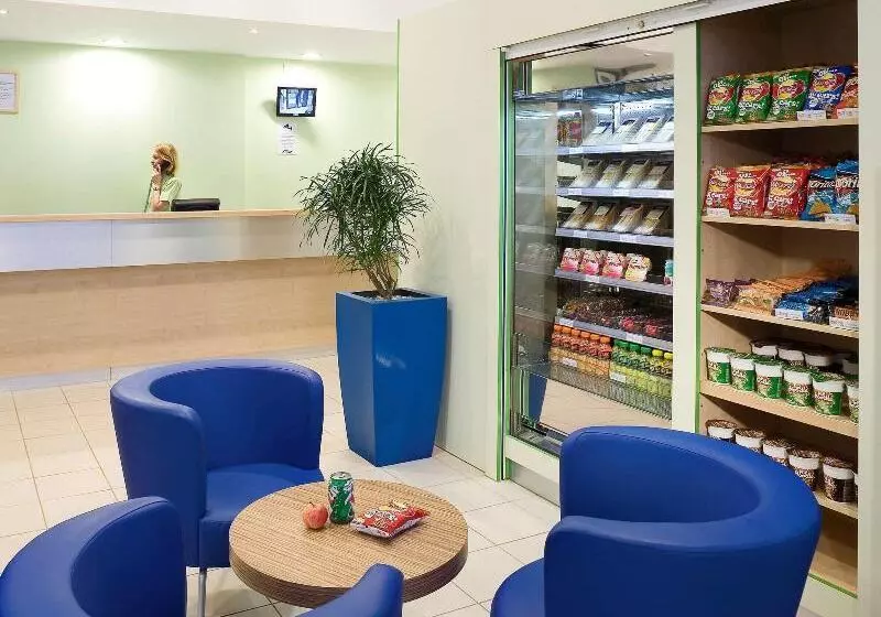 ホテル Ibis Budget Versailles Coignieres