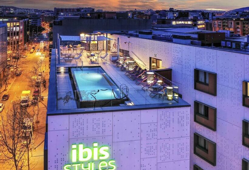 هتل Ibis Styles Barcelona City Bogatell