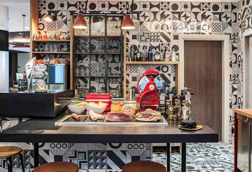 هتل Ibis Styles Barcelona City Bogatell