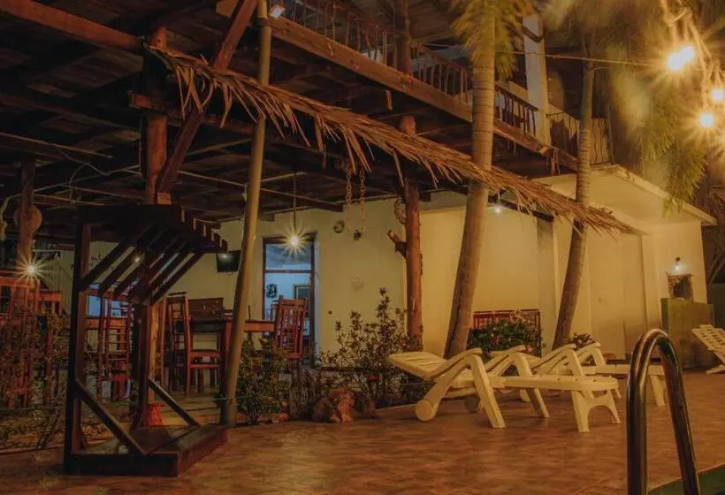 هتل Shell Resort