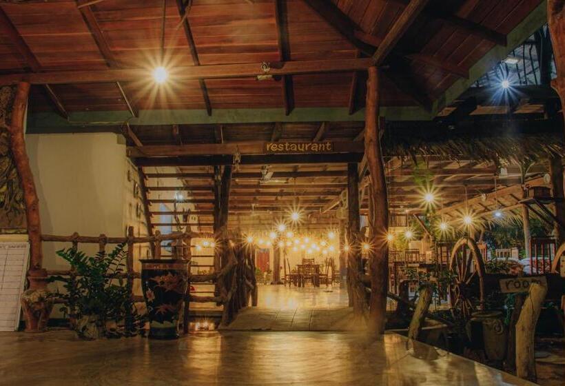 فندق Shell Resort