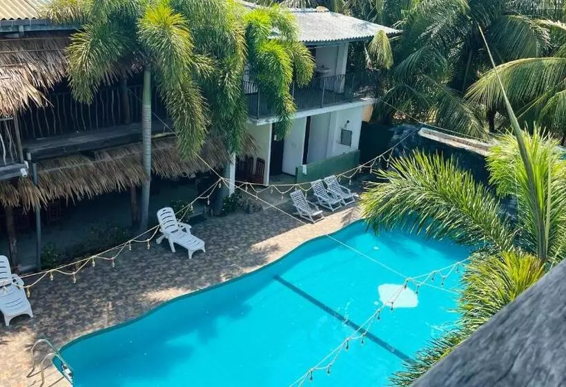 هتل Shell Resort