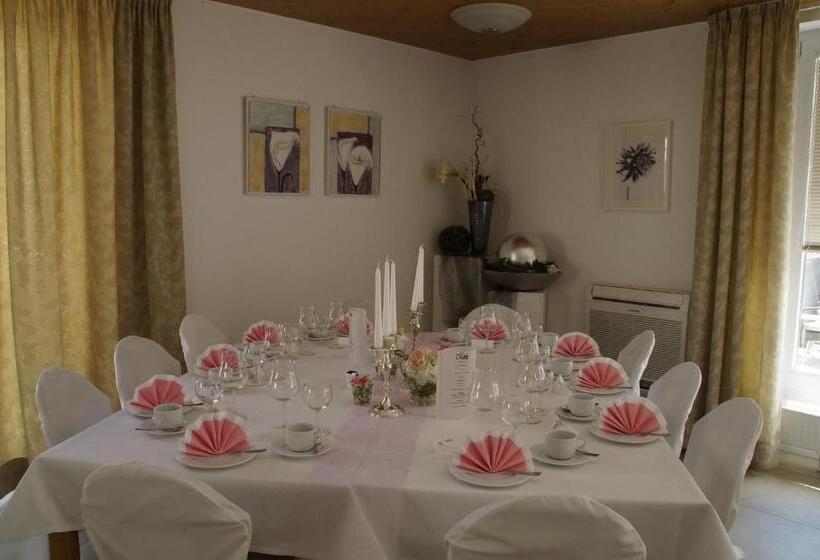 ホテル Sonnenhalde Landgasthof Bieg