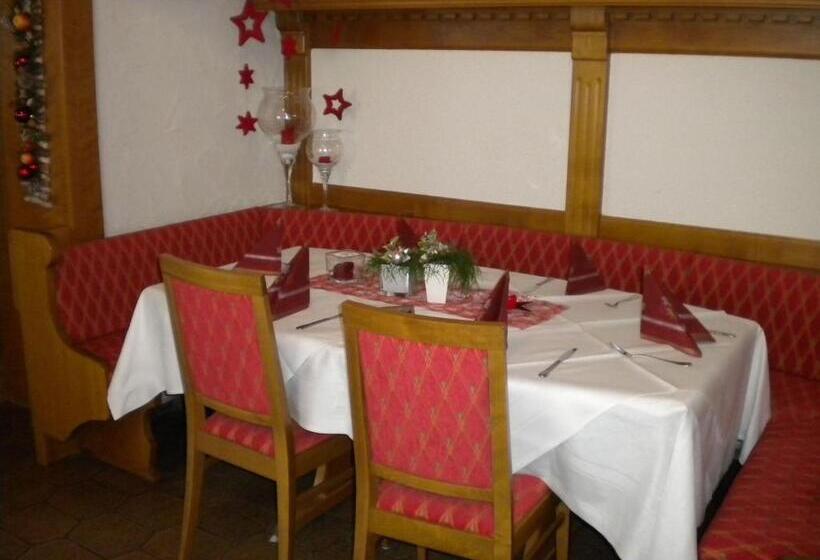 ホテル Sonnenhalde Landgasthof Bieg