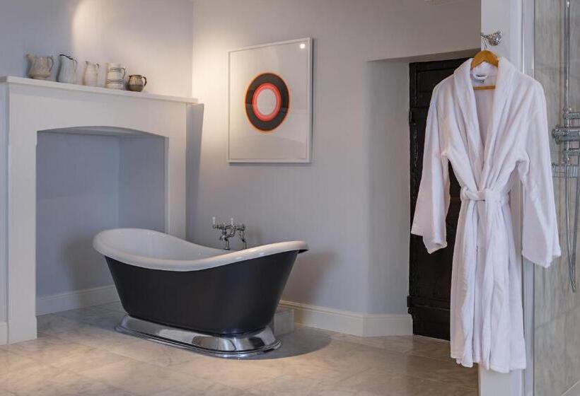 فندق The Assembly House