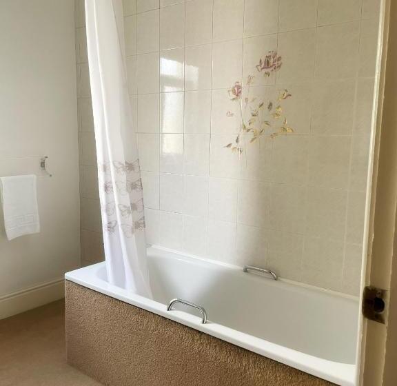 בית מלון כפרי The Grand