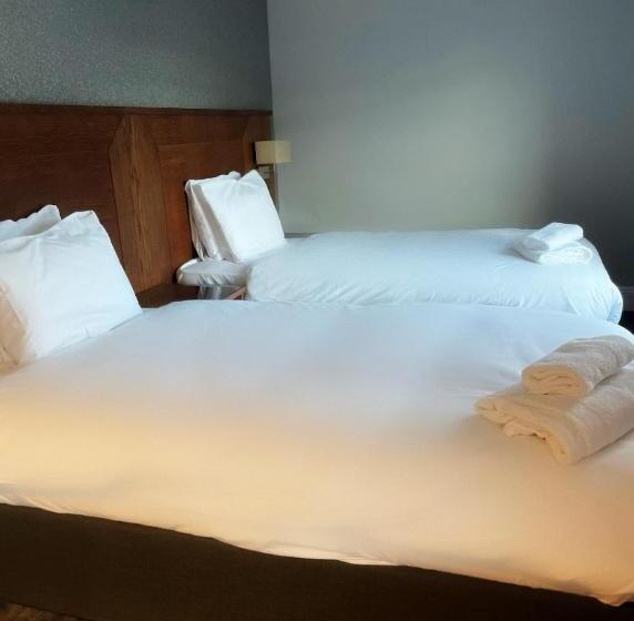 בית מלון כפרי The Grand