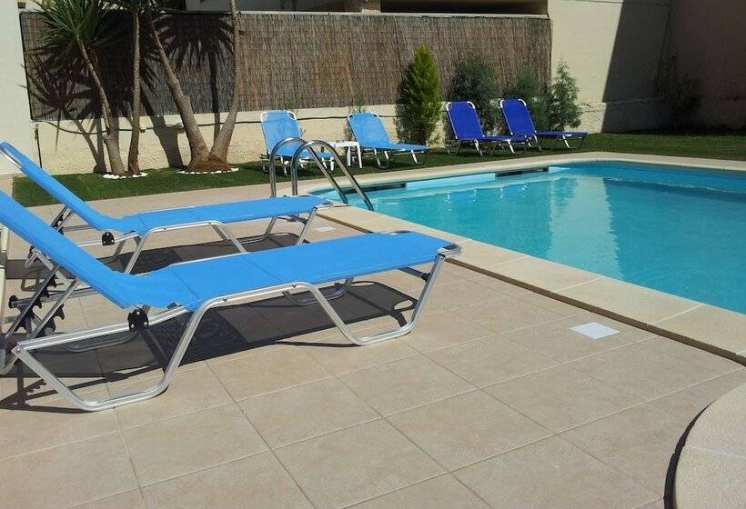 Nicolas Studios & Apartments