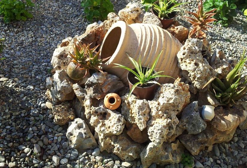 Nicolas Studios & Apartments