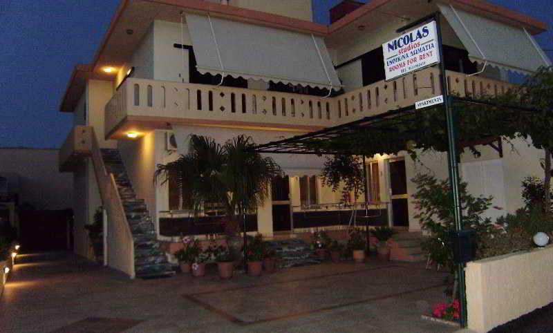 Nicolas Studios & Apartments