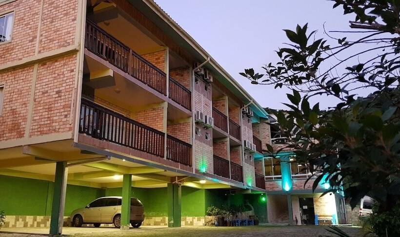 פנסיון Pousada Dona Francisca