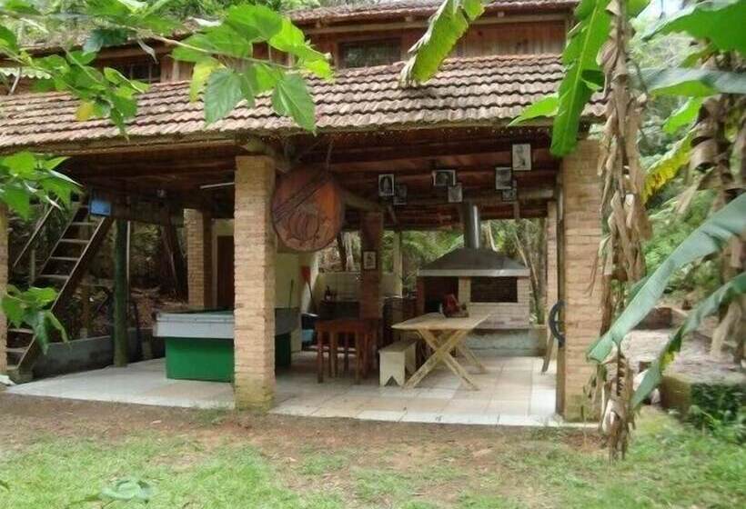 פנסיון Pousada Dona Francisca