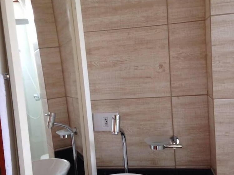 פנסיון Pousada Dona Francisca