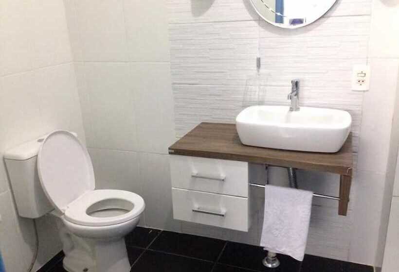 פנסיון Pousada Dona Francisca