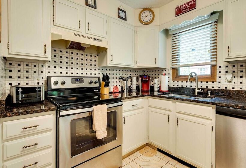 Albrightsville Family Hideaway W/ Private Hot Tub!