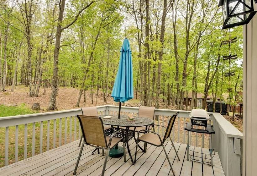 Albrightsville Family Hideaway W/ Private Hot Tub!