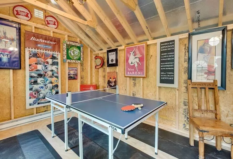 Albrightsville Family Hideaway W/ Private Hot Tub!