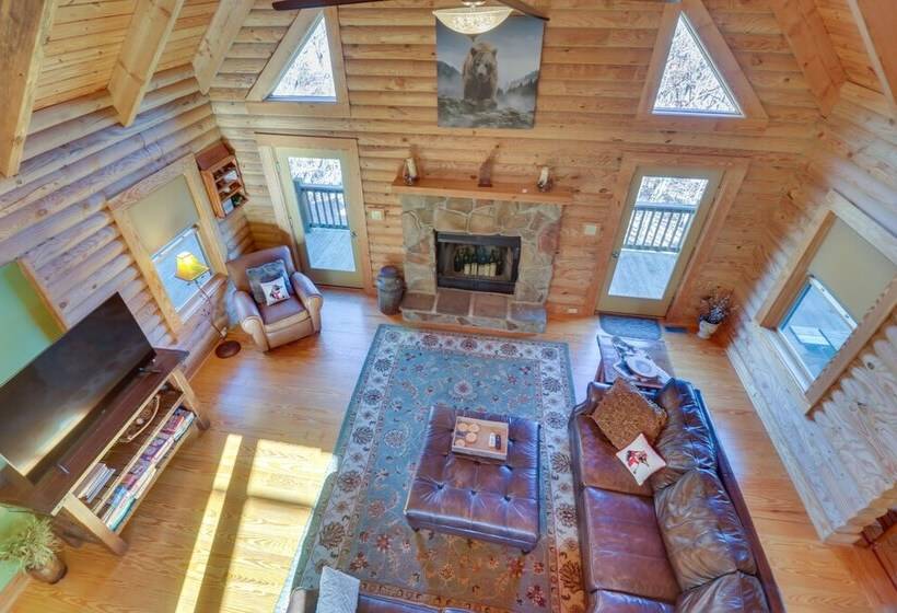 Big Bear Lodge    Cabin In Massanutten Resort!