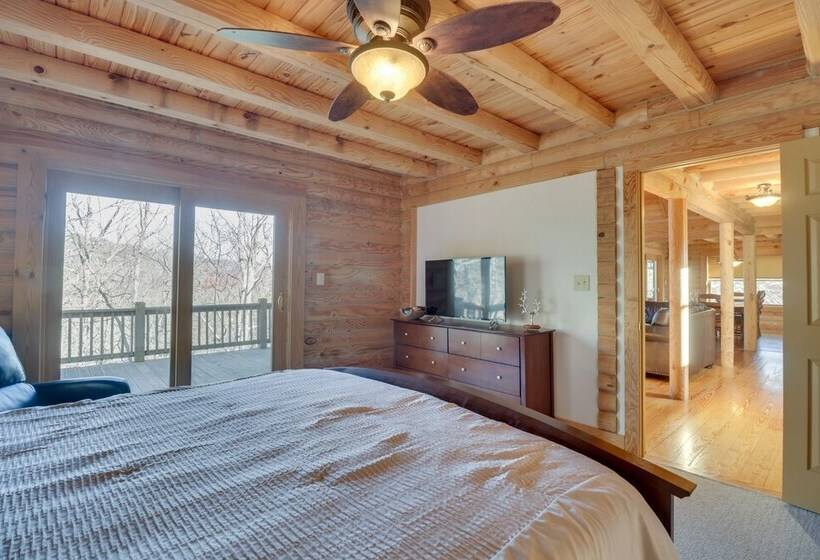 Big Bear Lodge    Cabin In Massanutten Resort!