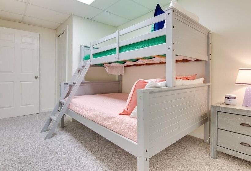 Bright Asheville Retreat With Hot Tub & Decks!