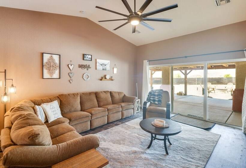 Bullhead City Oasis W/ Fire Pit + Mtn View!