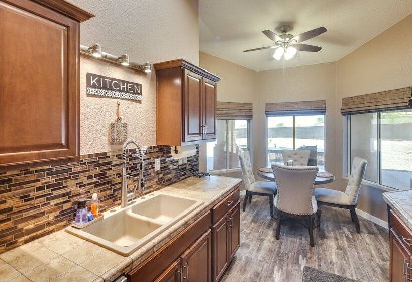 Bullhead City Oasis W/ Fire Pit + Mtn View!