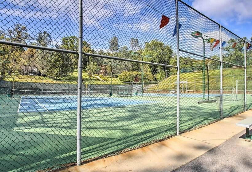 Cabin < Half Mi From Pine Mountain Lake Marina!