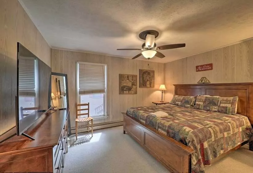 Hot Tub & Scenic Views: Beech Mountain Retreat