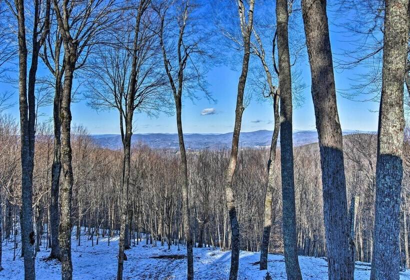 Hot Tub & Scenic Views: Beech Mountain Retreat