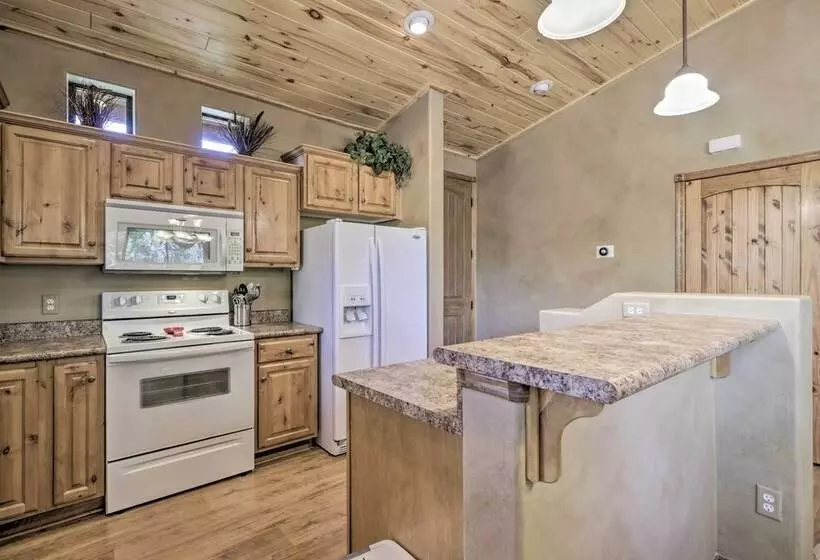 Charming Cabin Retreat   4 Mi To Fool Hollow Lake!