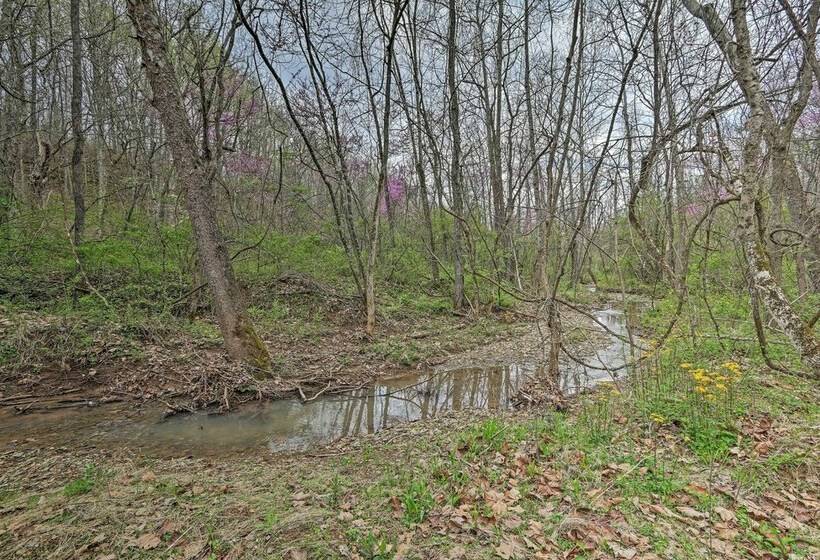 Cozy Bidwell Cabin W/ Deck: Trail & Creek Access!