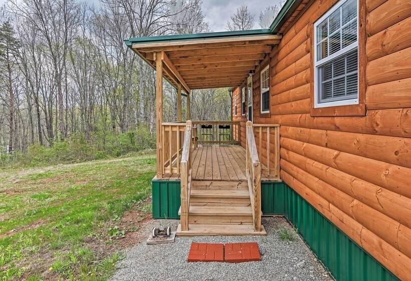 Cozy Bidwell Cabin W/ Deck: Trail & Creek Access!