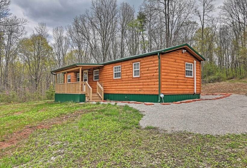 Cozy Bidwell Cabin W/ Deck: Trail & Creek Access!