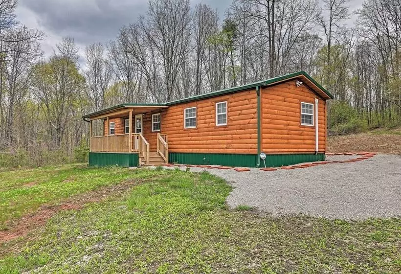 Cozy Bidwell Cabin W/ Deck: Trail & Creek Access!