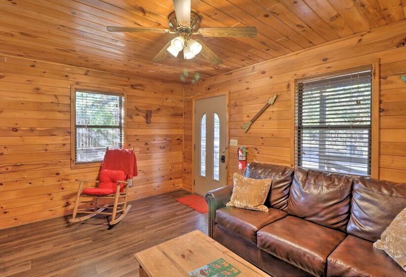Cozy Cabin W/ Hot Tub   4 Mi To Broken Bow Lake!