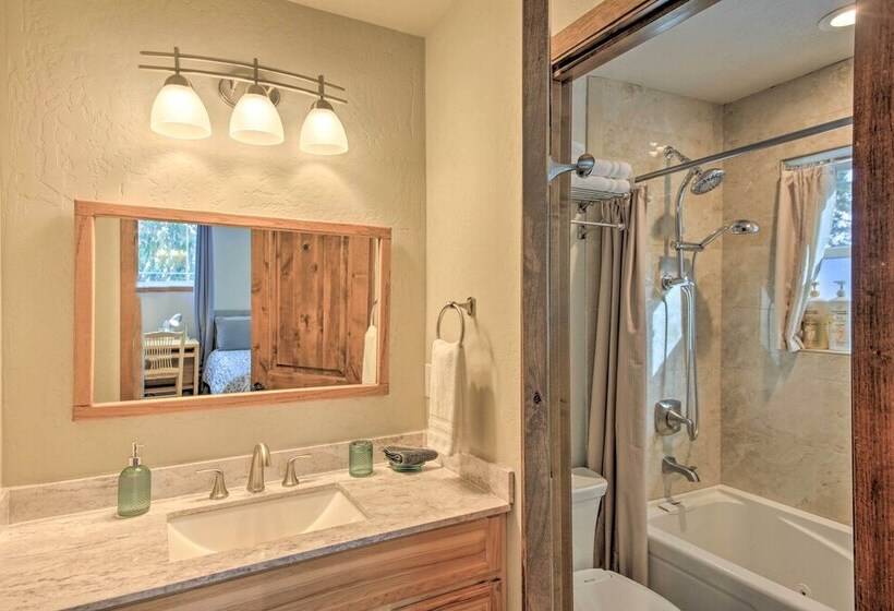 Expansive Group Lake House W/ Private Hot Tub!