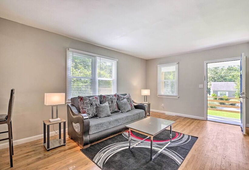 Family Friendly Atlanta Home ~ 3 Mi To Downtown!