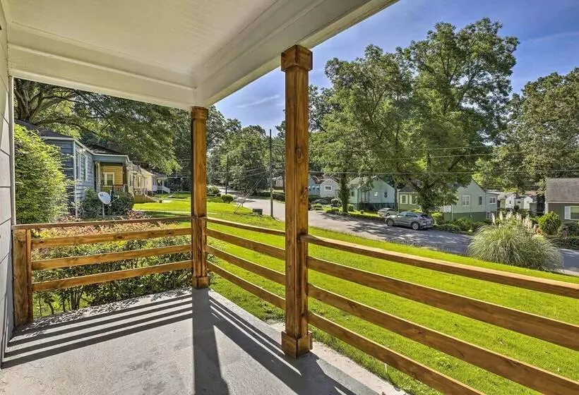 Family Friendly Atlanta Home ~ 3 Mi To Downtown!