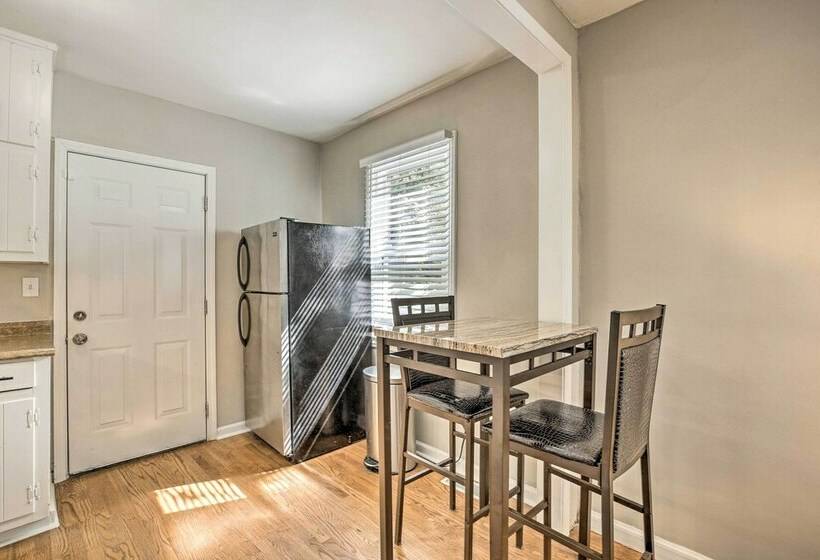 Family Friendly Atlanta Home ~ 3 Mi To Downtown!