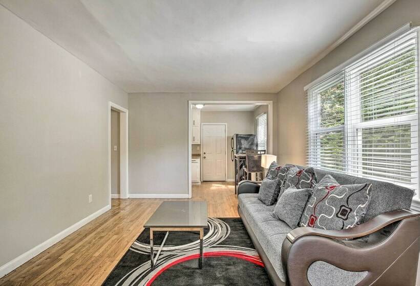 Family Friendly Atlanta Home ~ 3 Mi To Downtown!