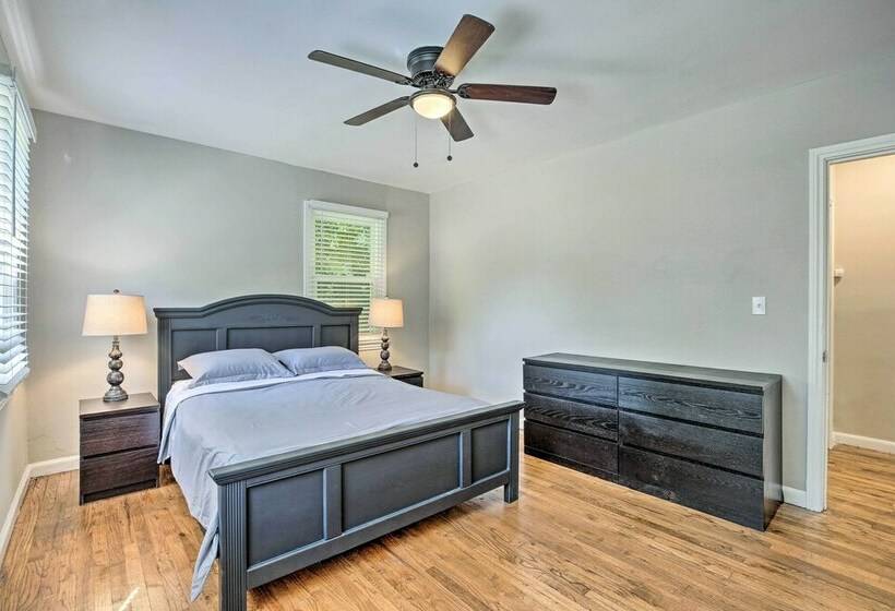 Family Friendly Atlanta Home ~ 3 Mi To Downtown!