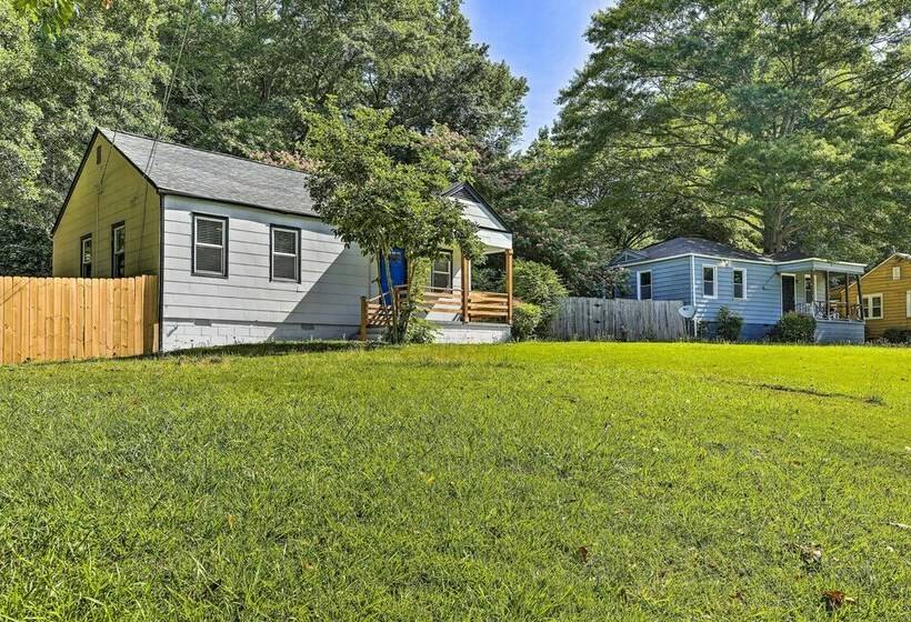 Family Friendly Atlanta Home ~ 3 Mi To Downtown!