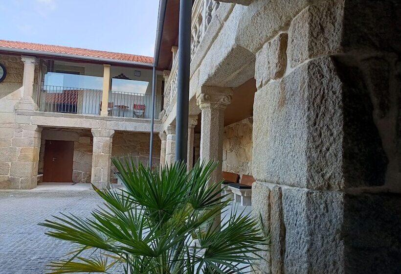 هتل Casa Das Capelas