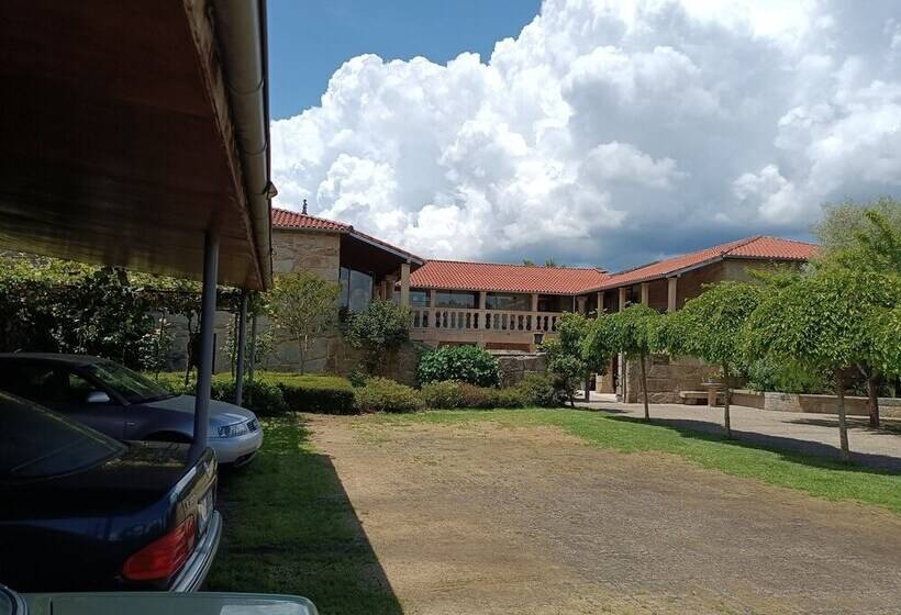 هتل Casa Das Capelas